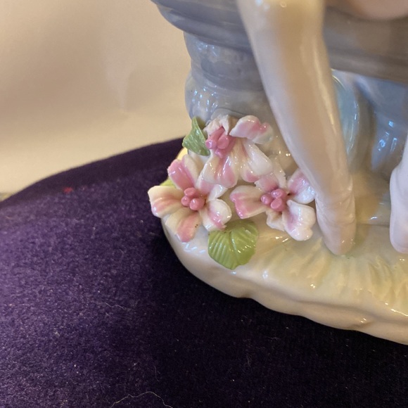 Lladró Like Porcelaine Ballerina Sitting On A Garden Bench figurines, By Meico - Picture 8 of 8